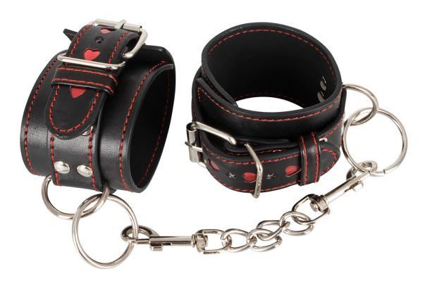 Bad Kitty Handfesseln mit Herzen in Schwarz und Rot 1