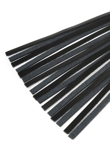 Hidden Desire Master Flogger in Schwarz 1